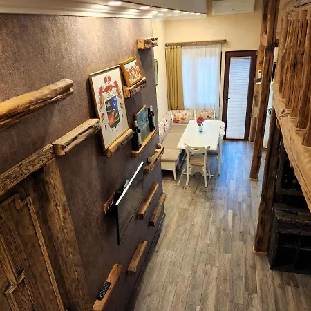 Archie'S Apartment In Old Town Батуми Экстерьер фото